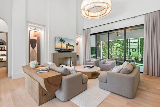 232 Linda Lane, West Palm Beach, FL 33405