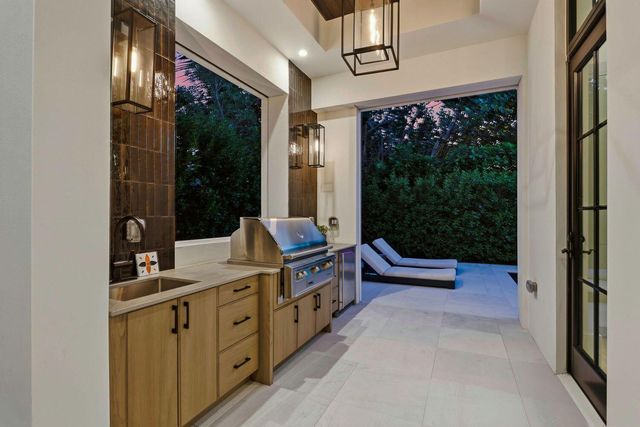 232 Linda Lane, West Palm Beach, FL 33405