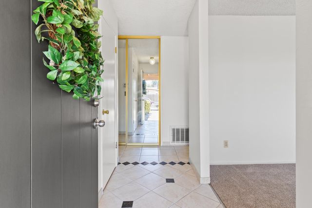3237 Irvindale Way, Antelope, CA 95843