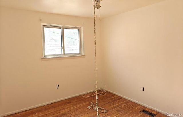 22150 Haig Street, Taylor, MI 48180