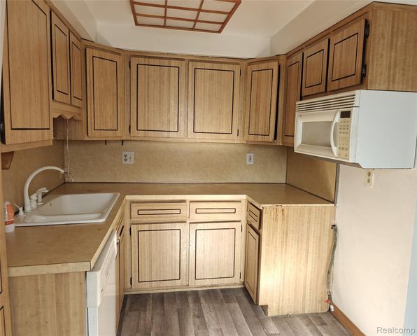 22150 Haig Street, Taylor, MI 48180