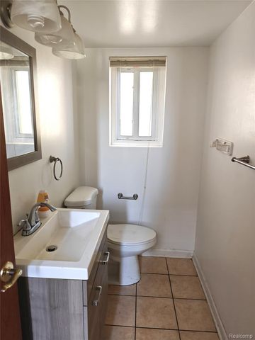 22150 Haig Street, Taylor, MI 48180