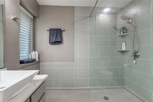 3569 Kayewood Drive, Little Elm, TX 75068