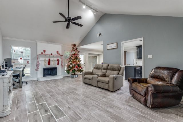 3569 Kayewood Drive, Little Elm, TX 75068