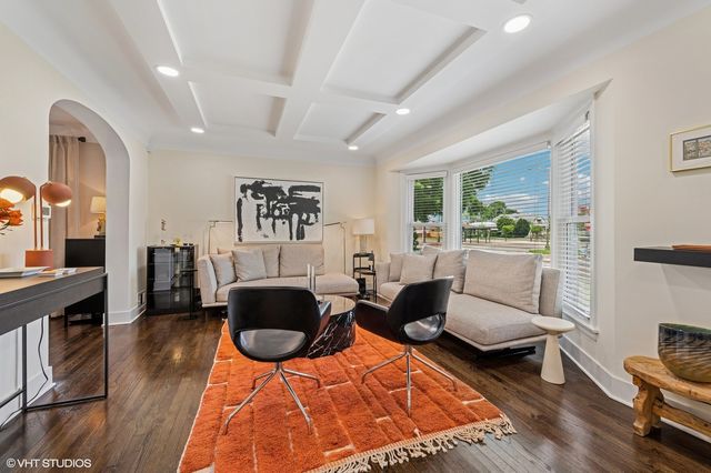 5146 N Mobile Avenue, Chicago, IL 60630