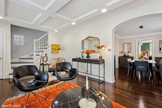 5146 N Mobile Avenue, Chicago, IL 60630