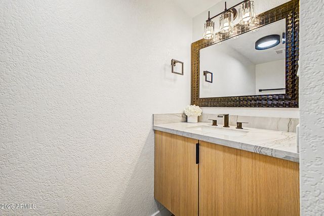8202 N 21ST Drive B201, Phoenix, AZ 85021