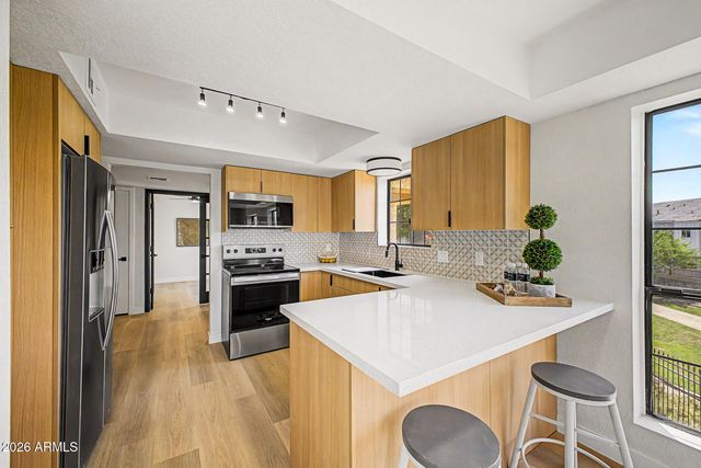 8202 N 21ST Drive B201, Phoenix, AZ 85021