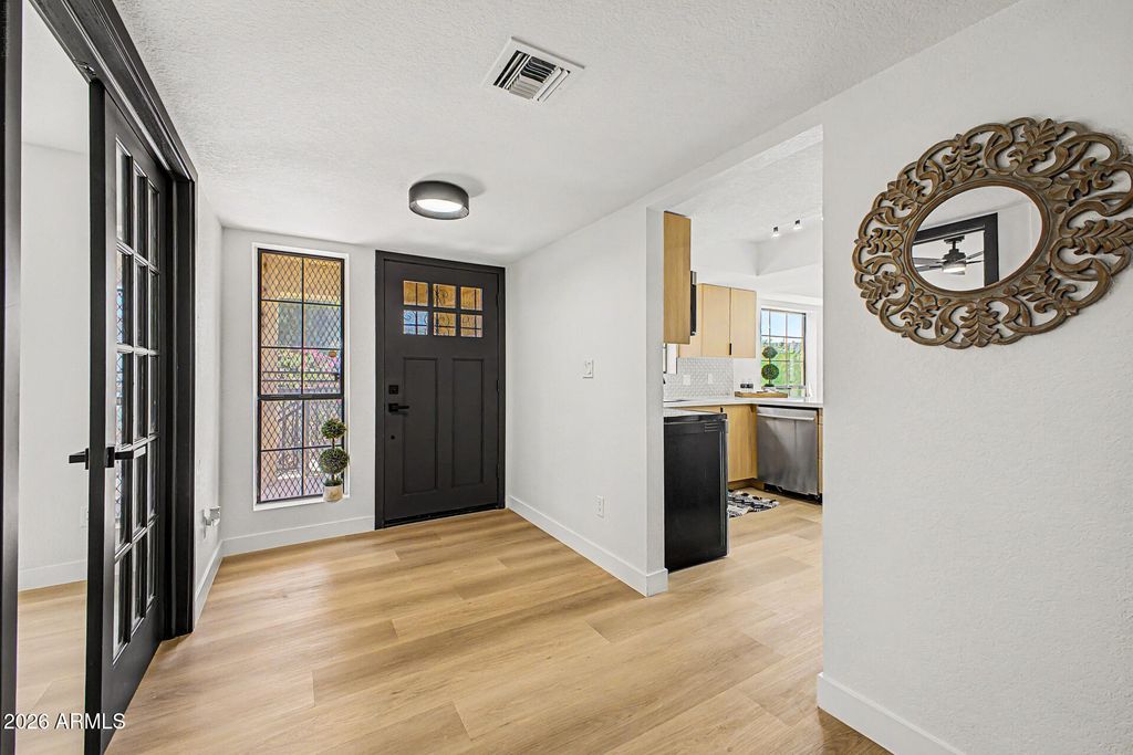 8202 N 21ST Drive B201, Phoenix, AZ 85021 — photo 2