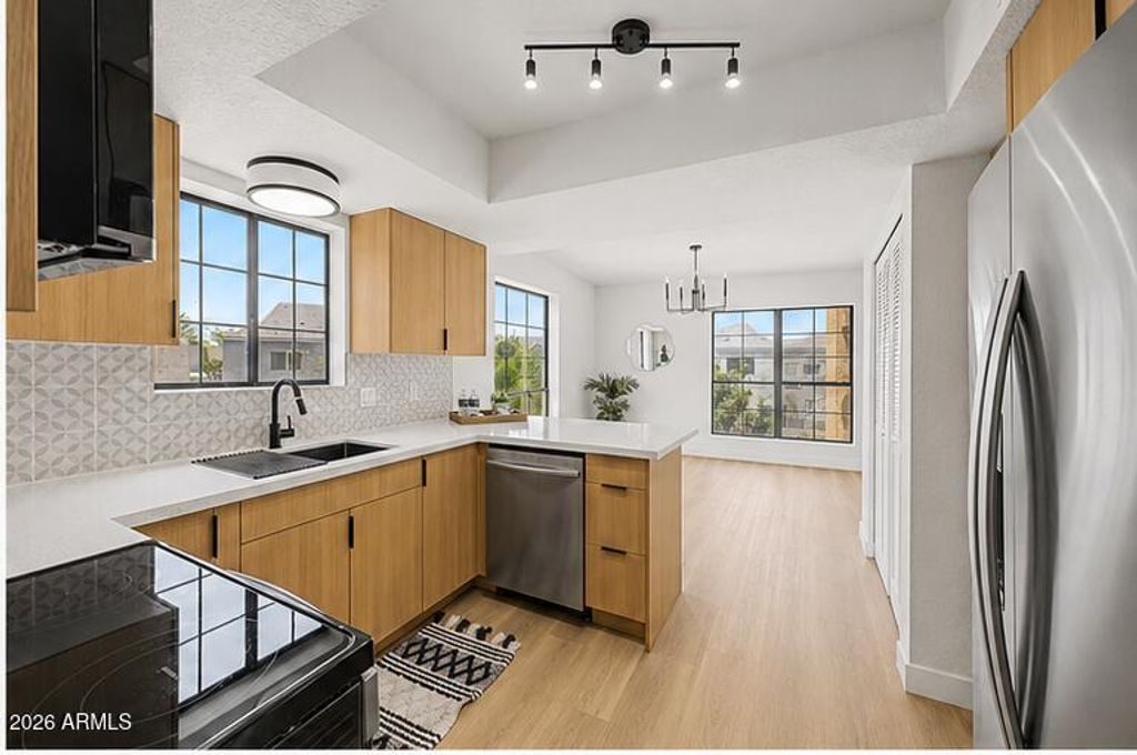 8202 N 21ST Drive B201, Phoenix, AZ 85021 — photo 5