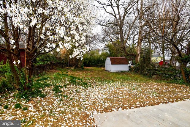 9723 NARRAGANSETT PKWY, College Park, MD 20740