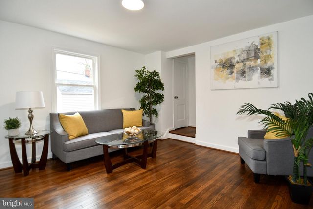 9723 NARRAGANSETT PKWY, College Park, MD 20740