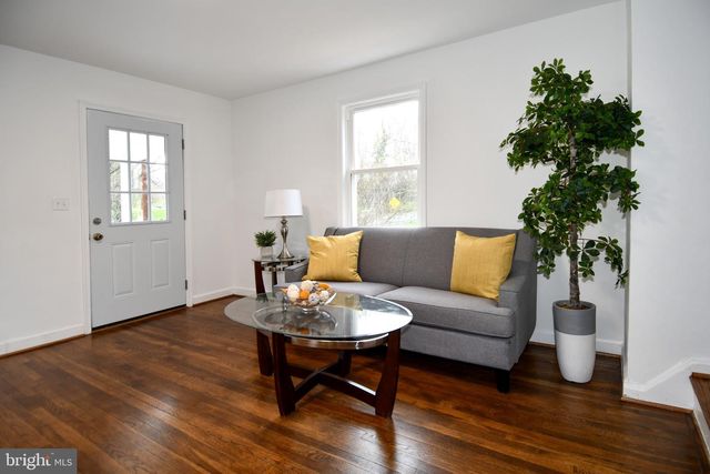 9723 NARRAGANSETT PKWY, College Park, MD 20740