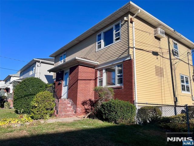 674 10th Street, Lyndhurst, NJ 07071