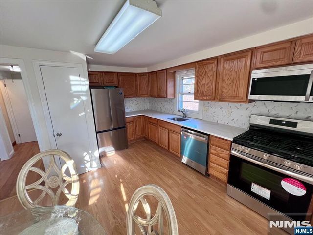 674 10th Street, Lyndhurst, NJ 07071
