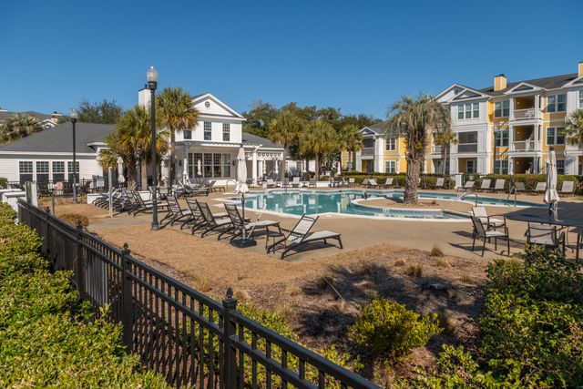 2111 Chatelain Way, Mount Pleasant, SC 29464