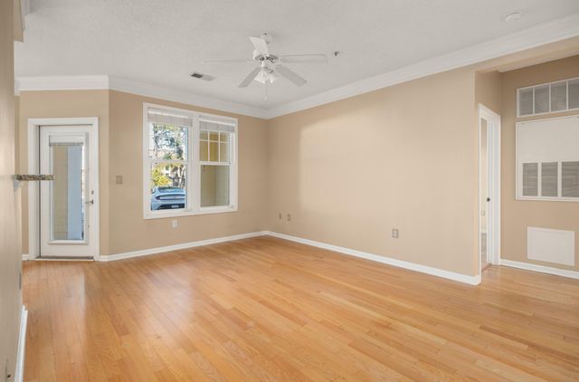 2111 Chatelain Way, Mount Pleasant, SC 29464