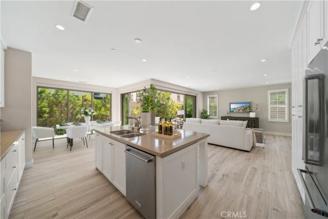 116 Tritone, Irvine, CA 92602