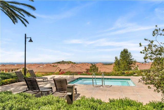 116 Tritone, Irvine, CA 92602