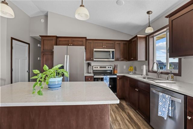 8522 Ebersole Avenue NE, Monticello, MN 55362