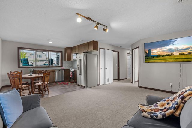 8522 Ebersole Avenue NE, Monticello, MN 55362
