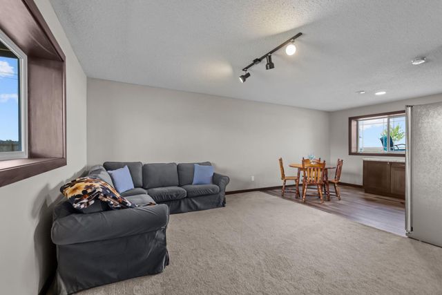 8522 Ebersole Avenue NE, Monticello, MN 55362