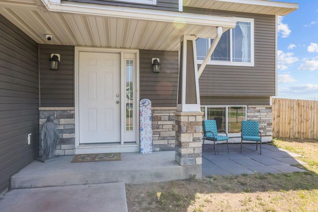 8522 Ebersole Avenue NE, Monticello, MN 55362