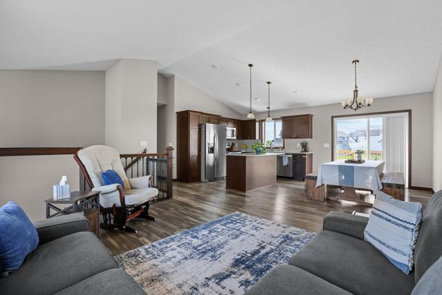 8522 Ebersole Avenue NE, Monticello, MN 55362