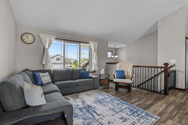 8522 Ebersole Avenue NE, Monticello, MN 55362