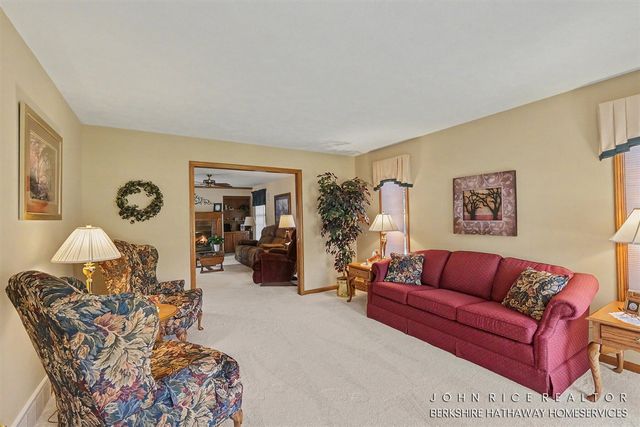 2276 Old Dominion Court, Kentwood, MI 49508