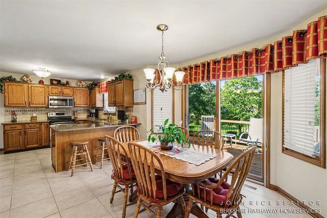 2276 Old Dominion Court, Kentwood, MI 49508