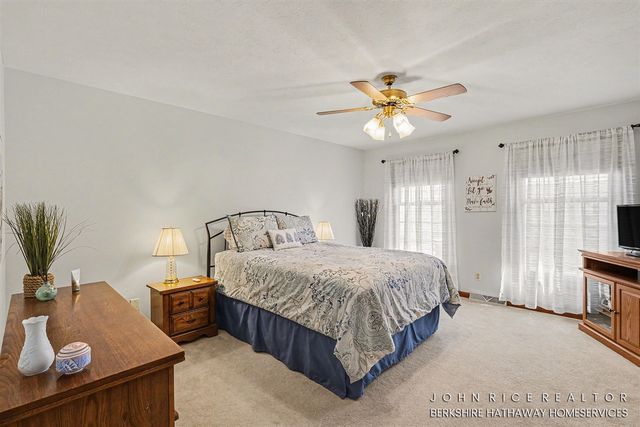 2276 Old Dominion Court, Kentwood, MI 49508