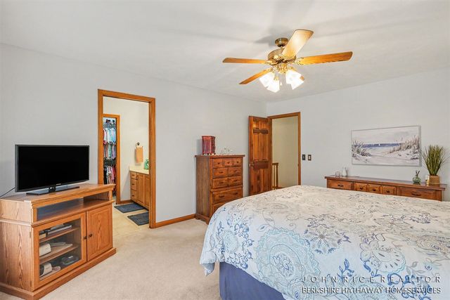 2276 Old Dominion Court, Kentwood, MI 49508