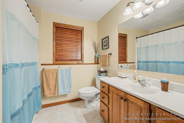 2276 Old Dominion Court, Kentwood, MI 49508