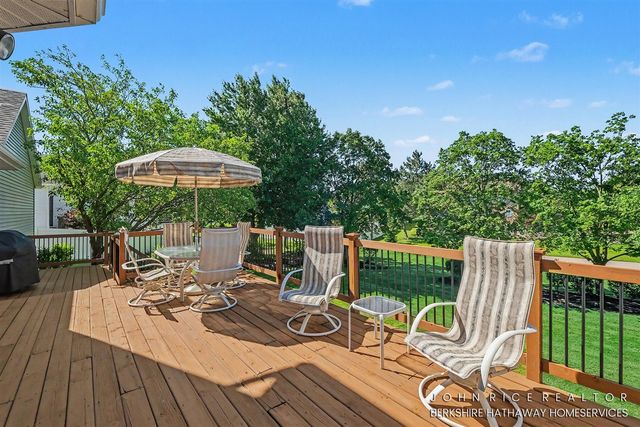 2276 Old Dominion Court, Kentwood, MI 49508