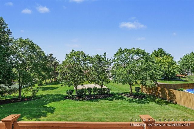 2276 Old Dominion Court, Kentwood, MI 49508
