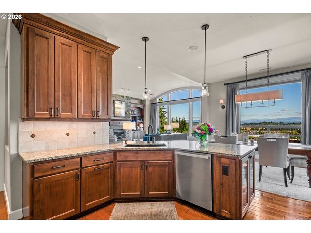12481 Se VERLIE St, Happy Valley, OR 97086
