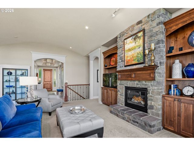 12481 Se VERLIE St, Happy Valley, OR 97086