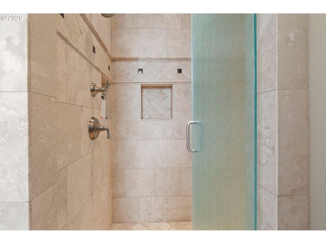 12481 Se VERLIE St, Happy Valley, OR 97086