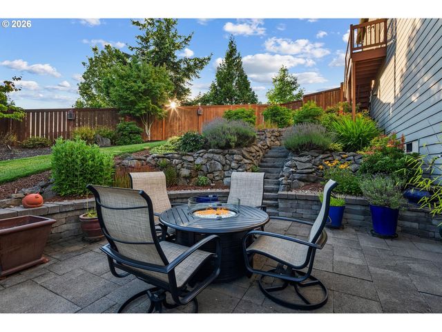 12481 Se VERLIE St, Happy Valley, OR 97086