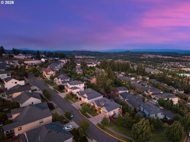 12481 Se VERLIE St, Happy Valley, OR 97086