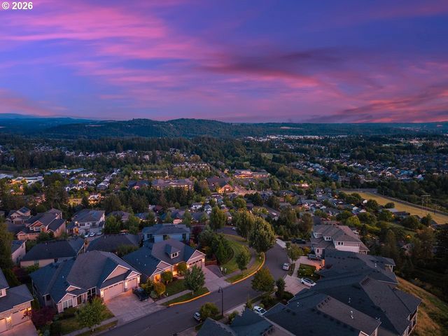 12481 Se VERLIE St, Happy Valley, OR 97086