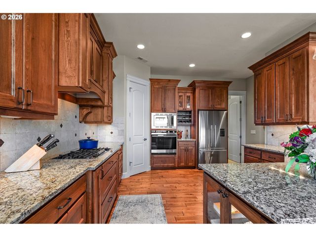 12481 Se VERLIE St, Happy Valley, OR 97086