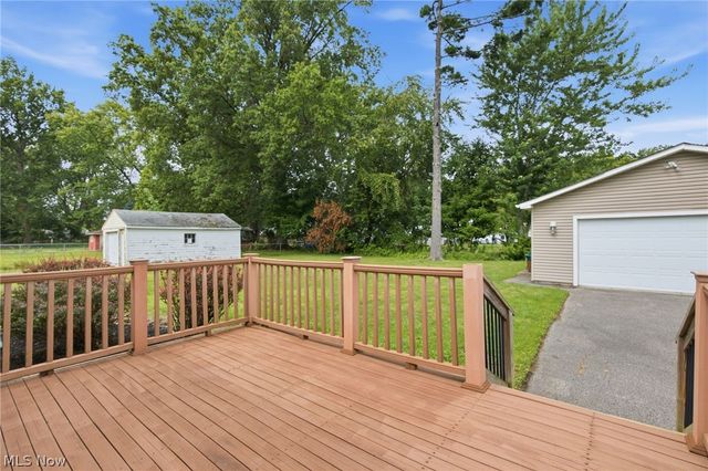 33749 Kenilworth Road, Eastlake, OH 44095