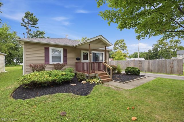 33749 Kenilworth Road, Eastlake, OH 44095