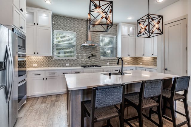 1434 Elevado Drive, Dallas, TX 75212