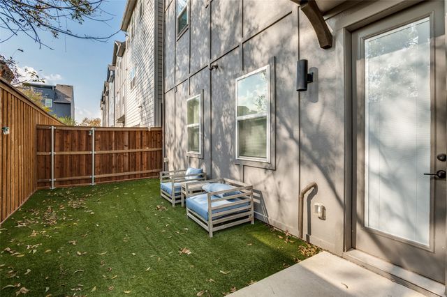 1434 Elevado Drive, Dallas, TX 75212