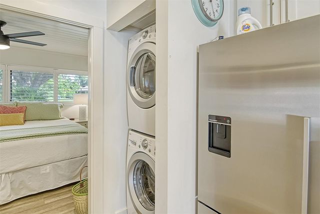 3545 LONGMEADOW 23, Sarasota, FL 34235