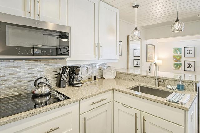 3545 LONGMEADOW 23, Sarasota, FL 34235