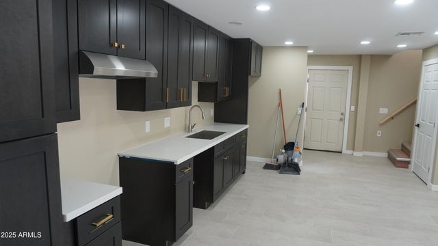 1044 E Whitton Avenue back, Phoenix, AZ 85014